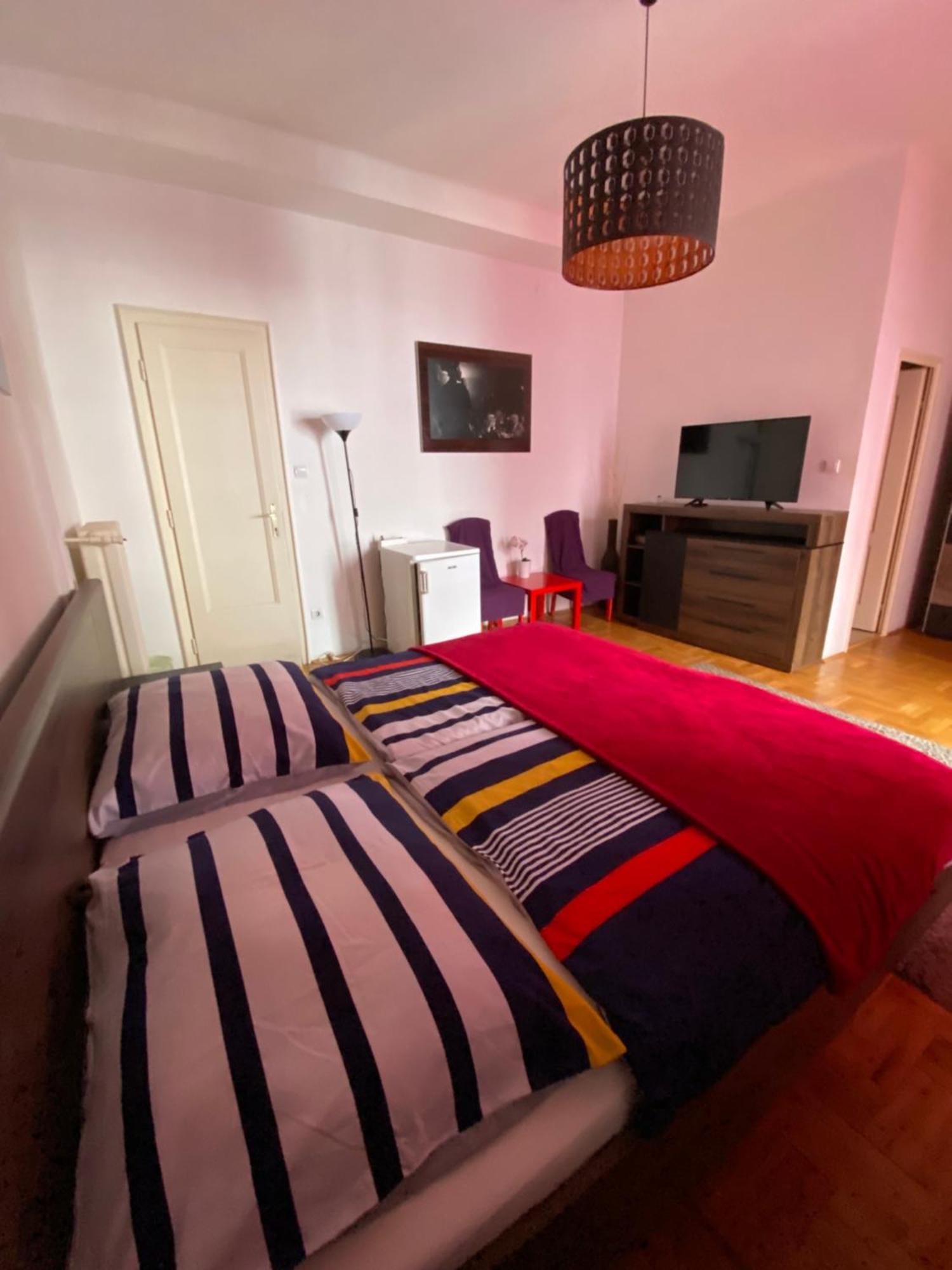 Holiday Apartments & Rooms Next Danube Promenade Budapest Exterior photo